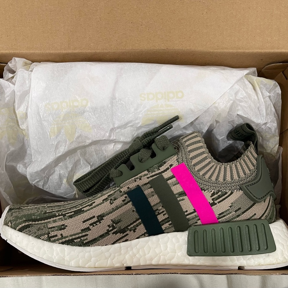 **FLASH  SALE** 
ADIDAS GREEN NMD BEAUTIFUL Size 6 NIB